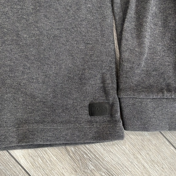 Hugo boss 1/4 zip - Picture 2 of 3